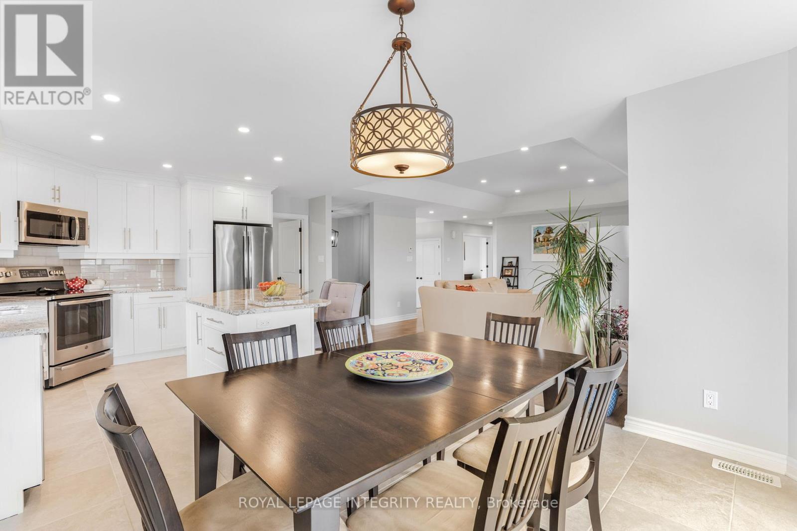 












251 RUE DES VIOLETTES STREET

,
Clarence-Rockland,




Ontario
K0A2A0

