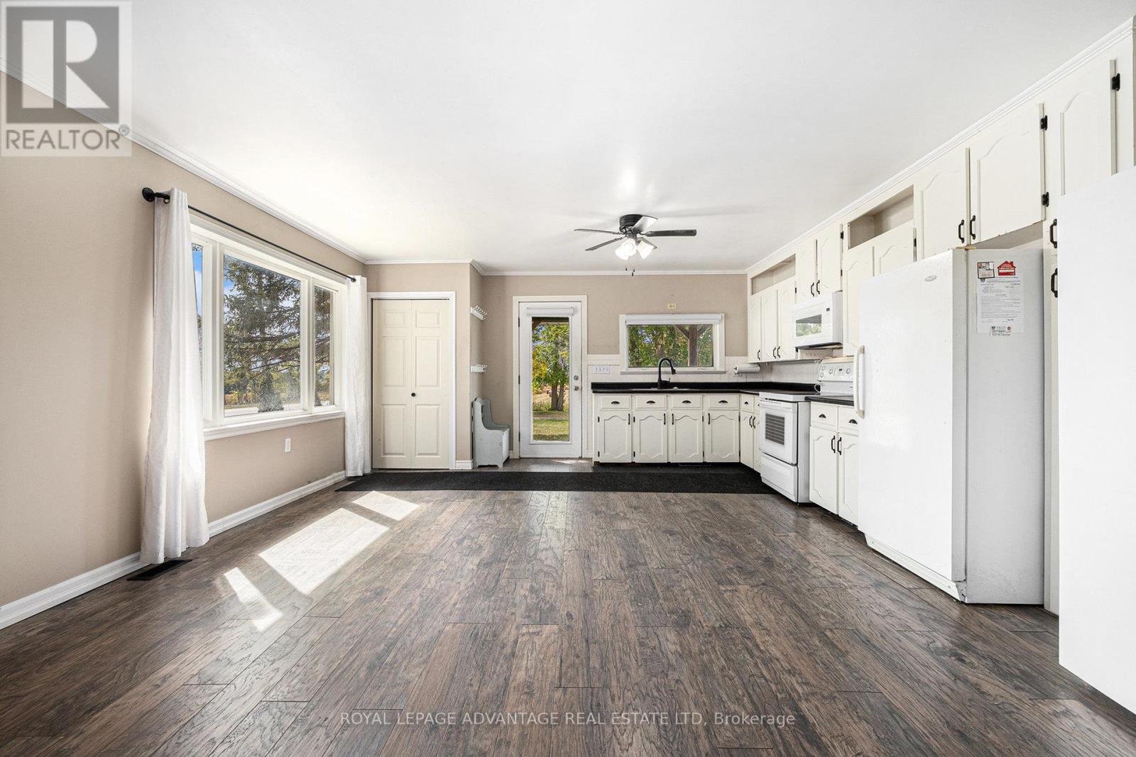 












19320 HIGHWAY 7 ROAD

,
Tay Valley,




Ontario
K7H3C9

