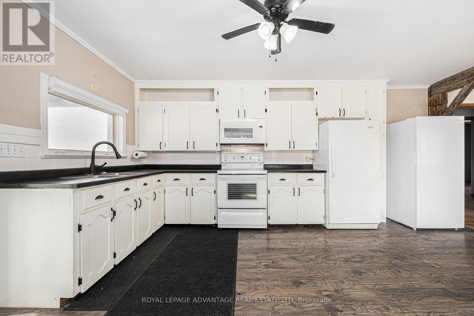 












19320 HIGHWAY 7 ROAD

,
Tay Valley,




Ontario
K7H3C9

