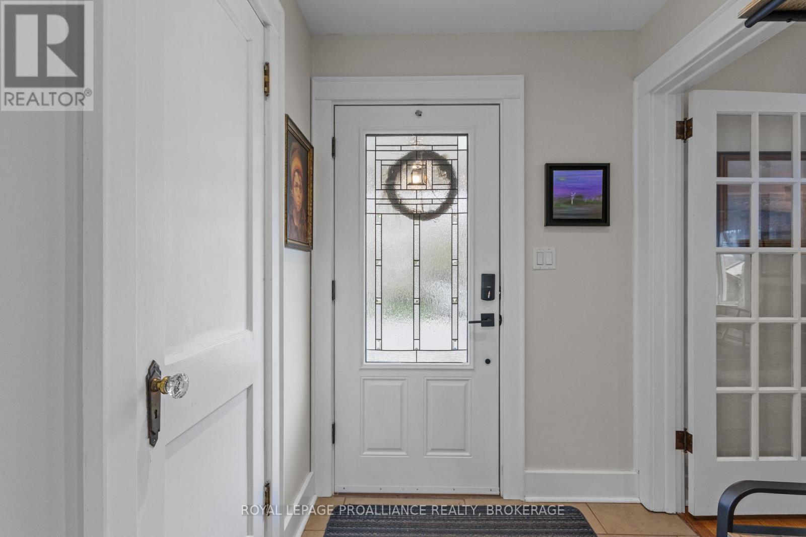 












196 WILLINGDON AVENUE

,
Kingston (Central City East),




Ontario
K7L4H8

