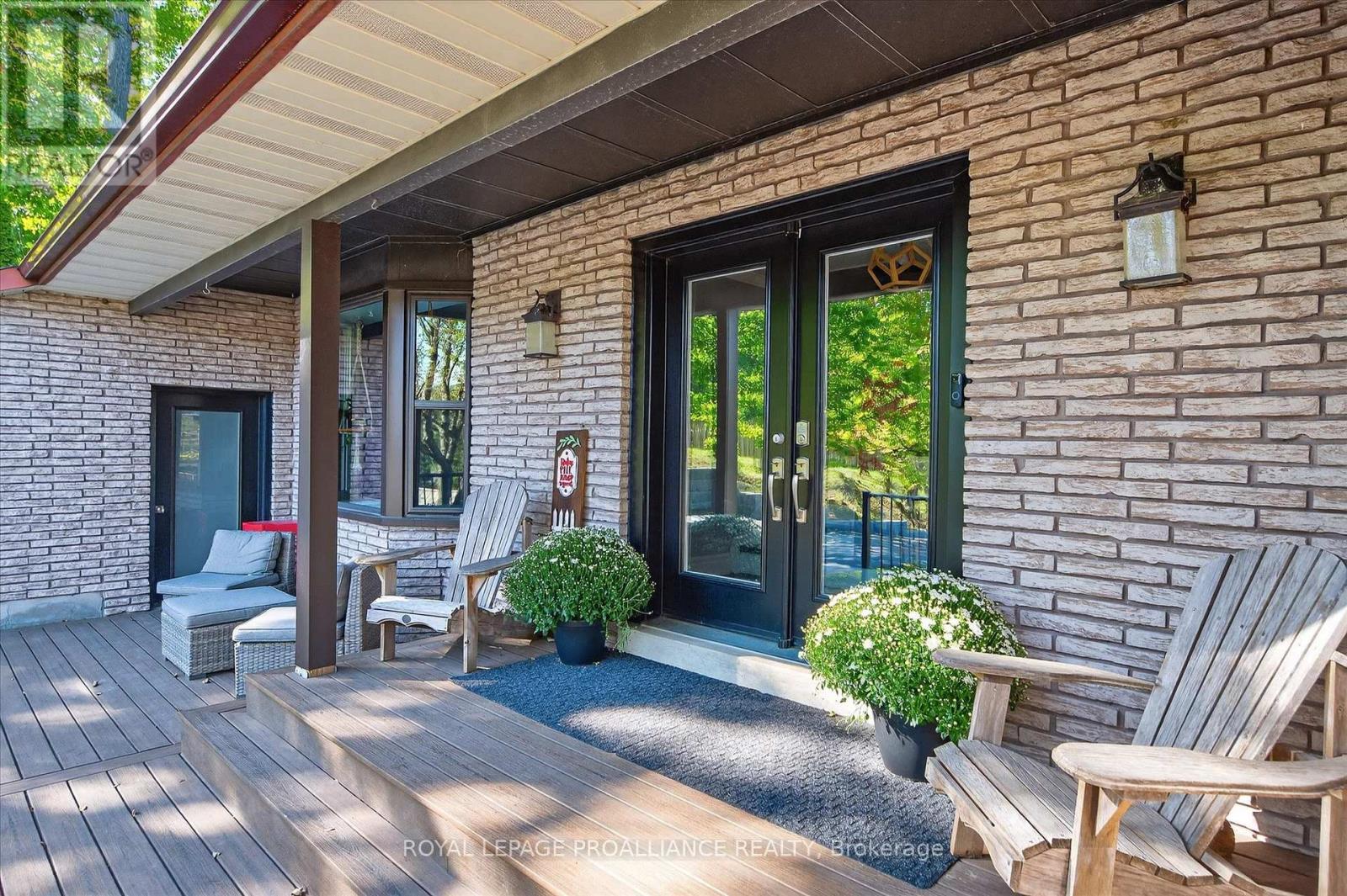 












9 LEANNE AVENUE

,
Otonabee-South Monaghan,




Ontario
K9J6X8

