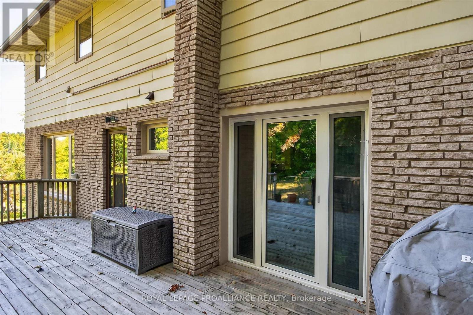 












9 LEANNE AVENUE

,
Otonabee-South Monaghan,




Ontario
K9J6X8

