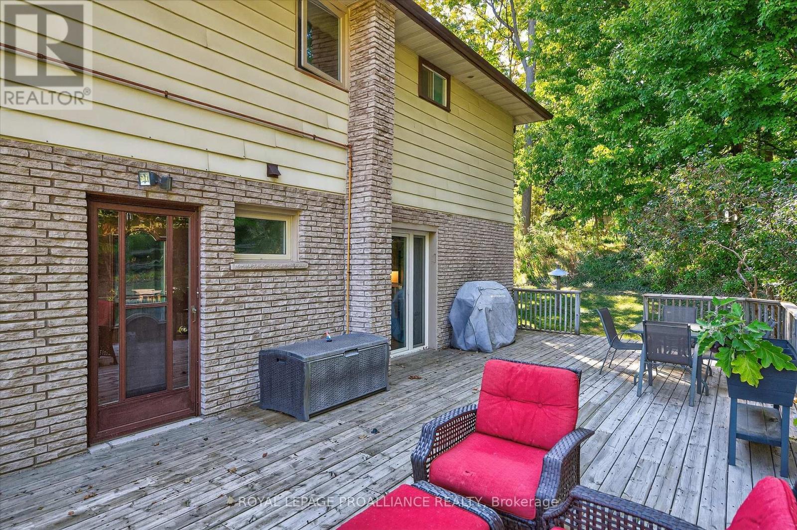 












9 LEANNE AVENUE

,
Otonabee-South Monaghan,




Ontario
K9J6X8

