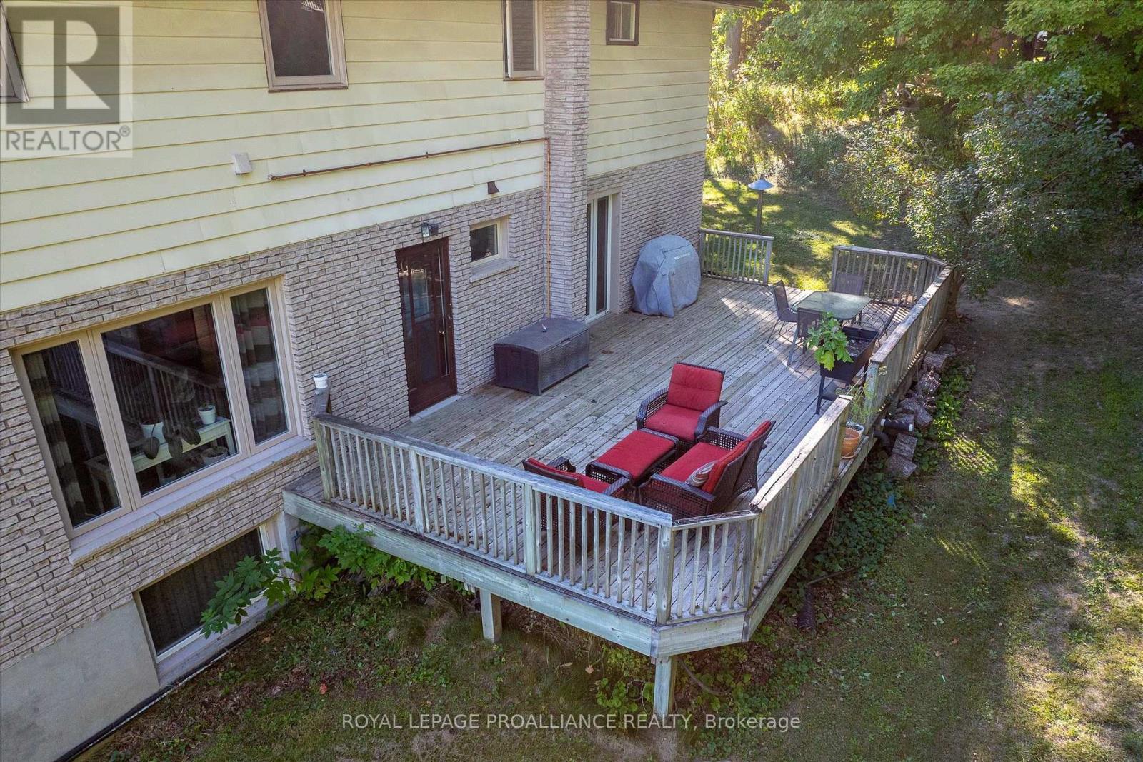 












9 LEANNE AVENUE

,
Otonabee-South Monaghan,




Ontario
K9J6X8

