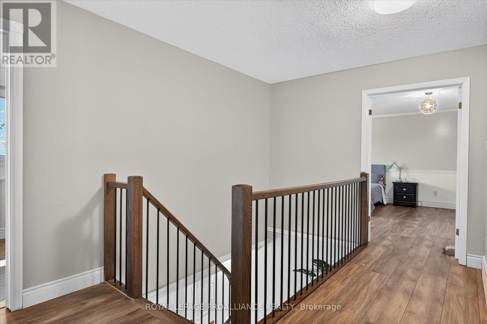 












9 LEANNE AVENUE

,
Otonabee-South Monaghan,




Ontario
K9J6X8

