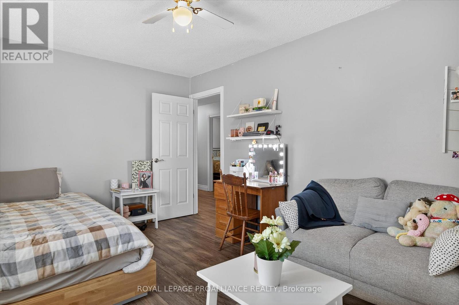 












9 LEANNE AVENUE

,
Otonabee-South Monaghan,




Ontario
K9J6X8

