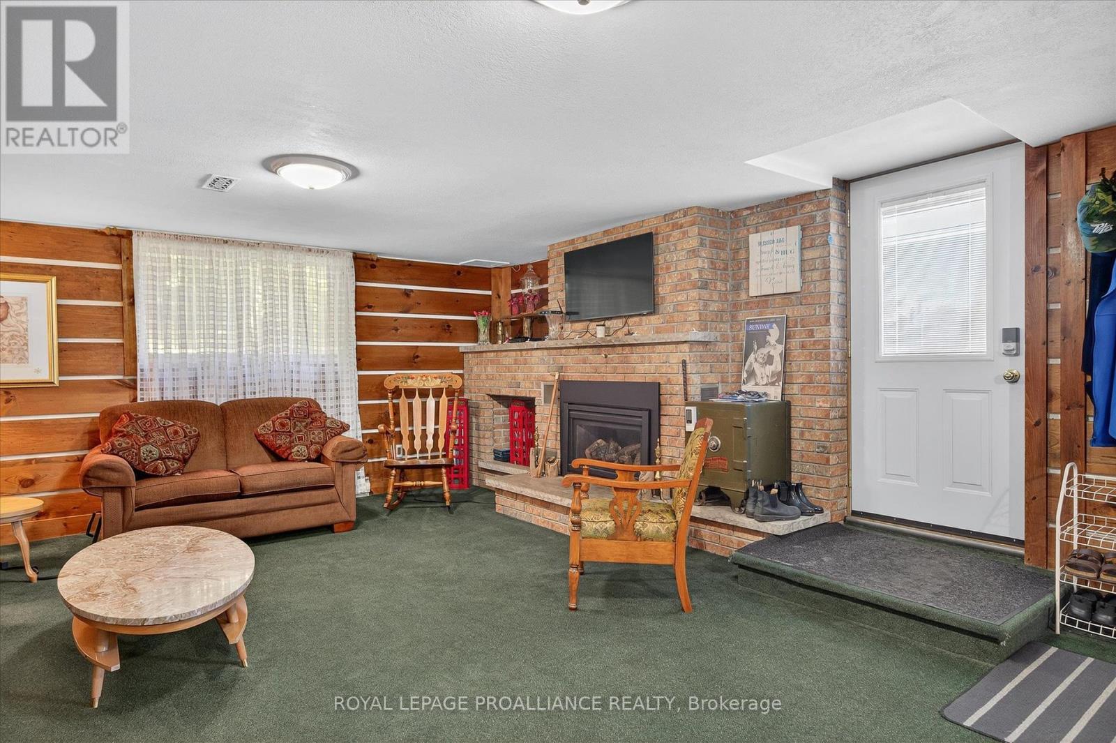 












9 LEANNE AVENUE

,
Otonabee-South Monaghan,




Ontario
K9J6X8

