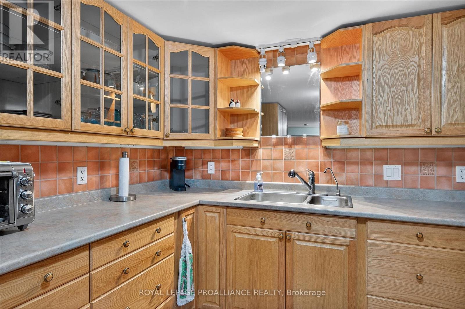 












9 LEANNE AVENUE

,
Otonabee-South Monaghan,




Ontario
K9J6X8

