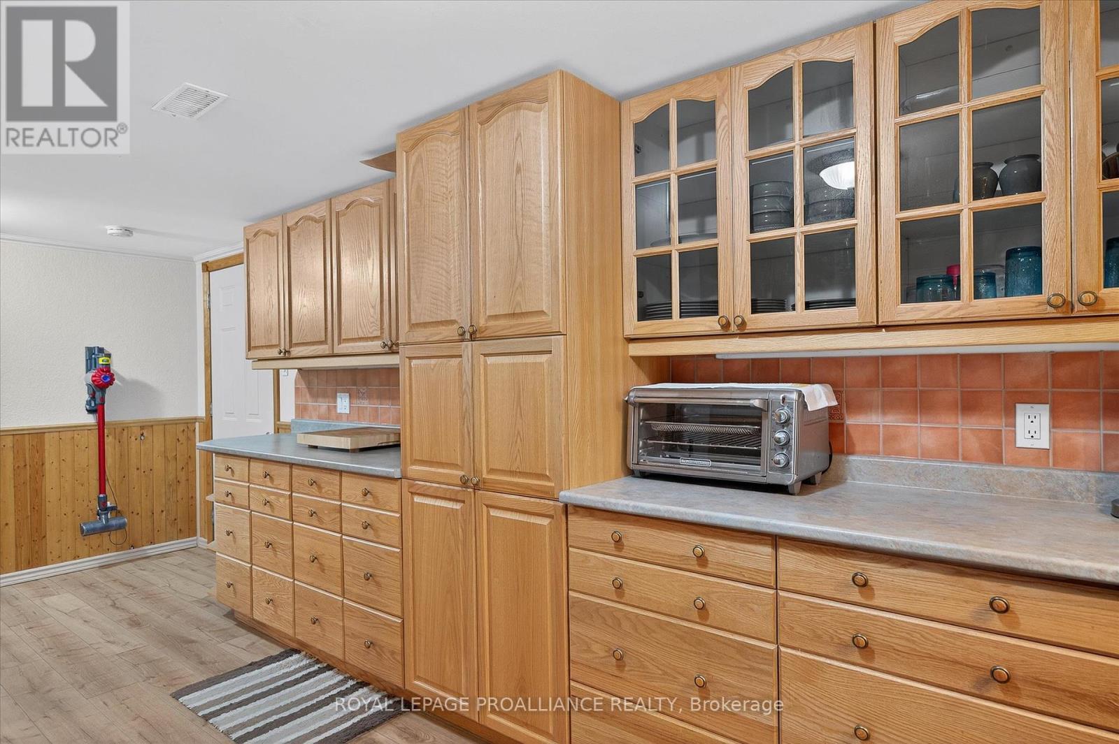 












9 LEANNE AVENUE

,
Otonabee-South Monaghan,




Ontario
K9J6X8

