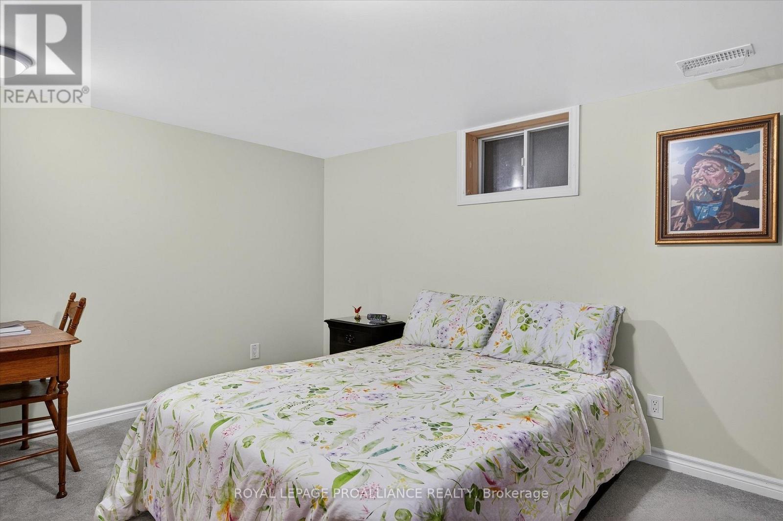 












9 LEANNE AVENUE

,
Otonabee-South Monaghan,




Ontario
K9J6X8

