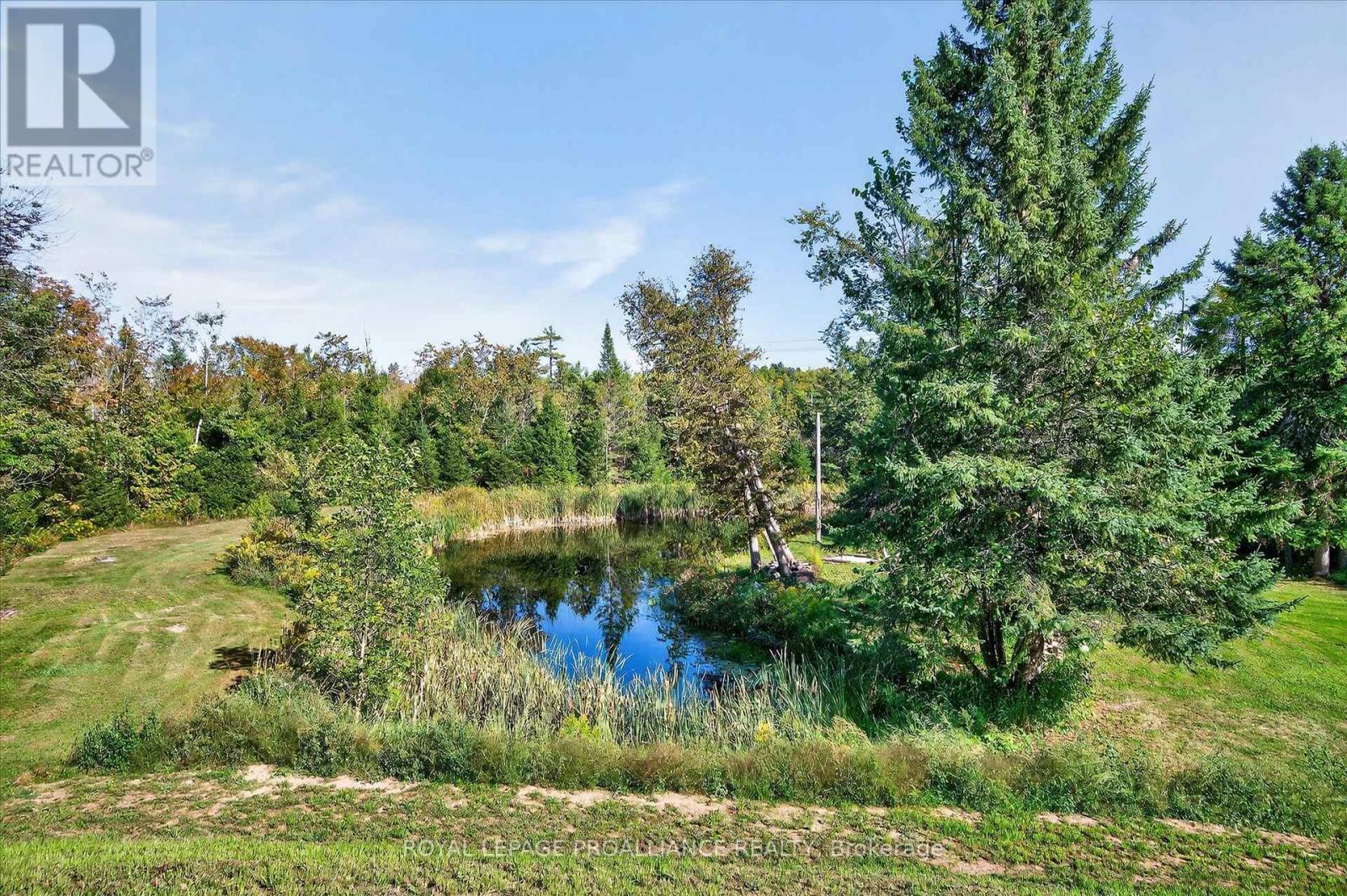 












9 LEANNE AVENUE

,
Otonabee-South Monaghan,




Ontario
K9J6X8

