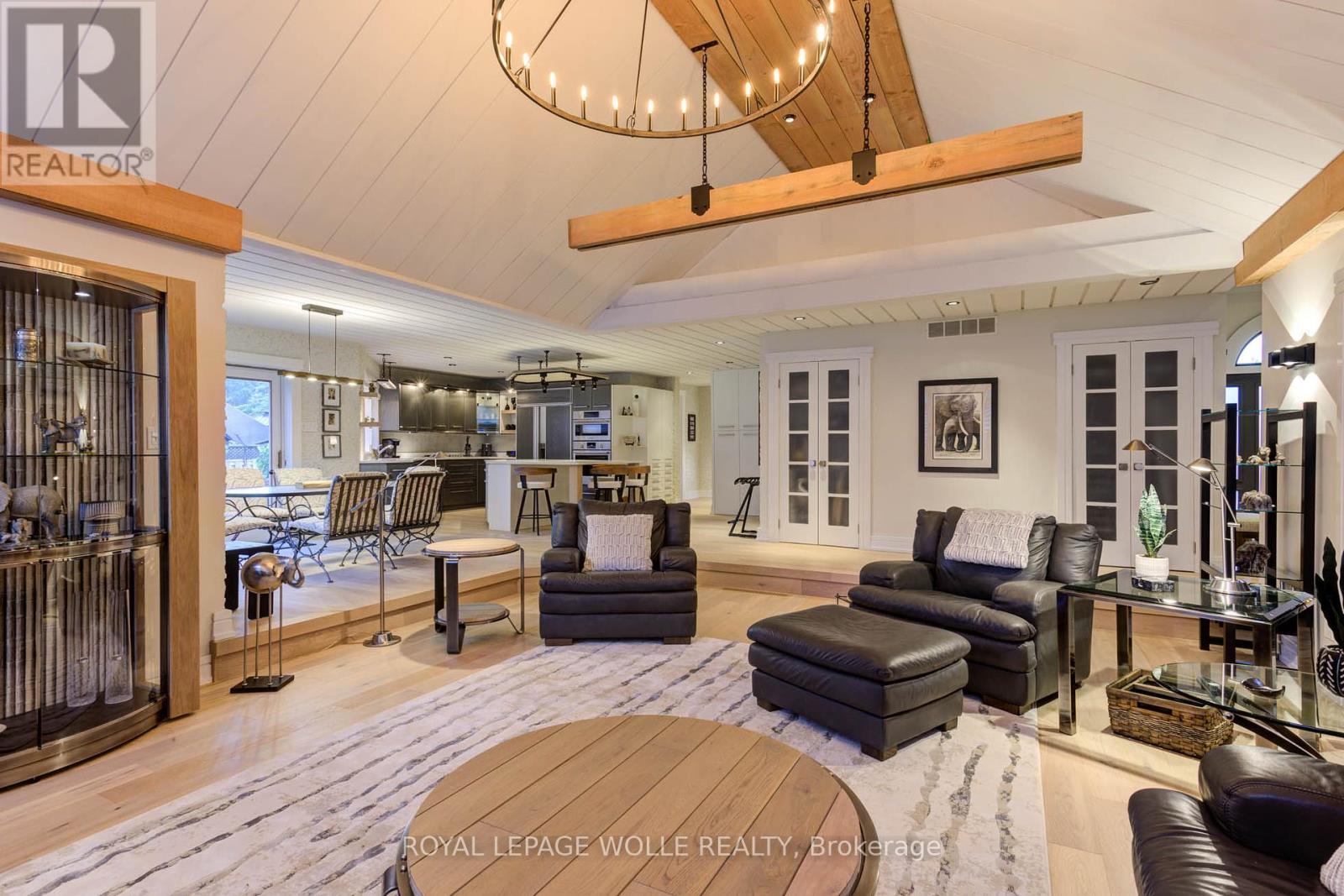 












14 JAMES COURT

,
Wellesley,




Ontario
N0B2M1

