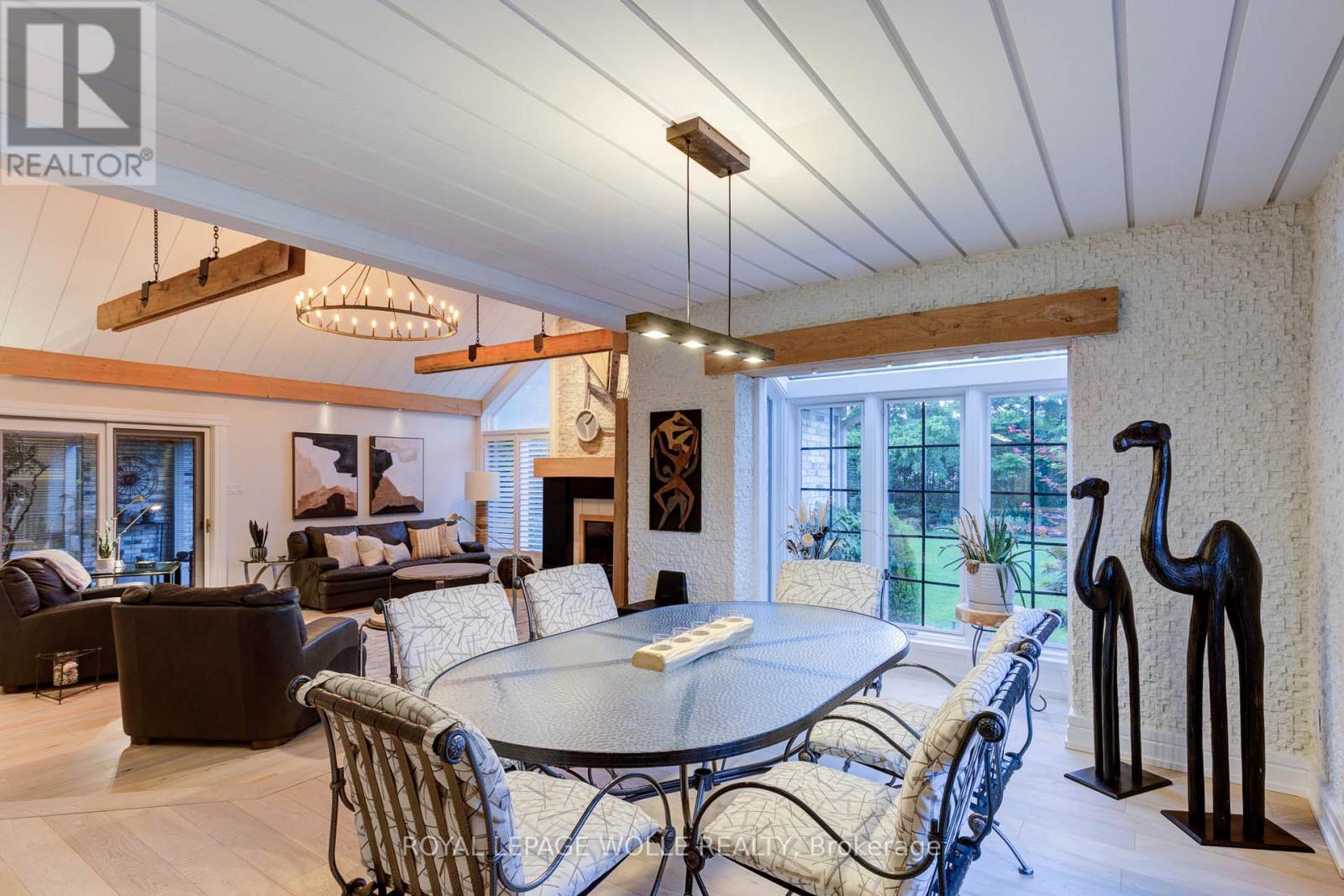 












14 JAMES COURT

,
Wellesley,




Ontario
N0B2M1

