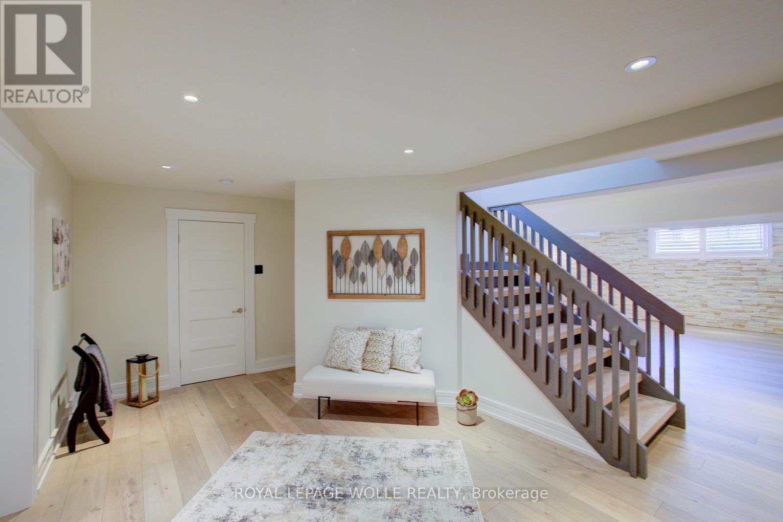 












14 JAMES COURT

,
Wellesley,




Ontario
N0B2M1

