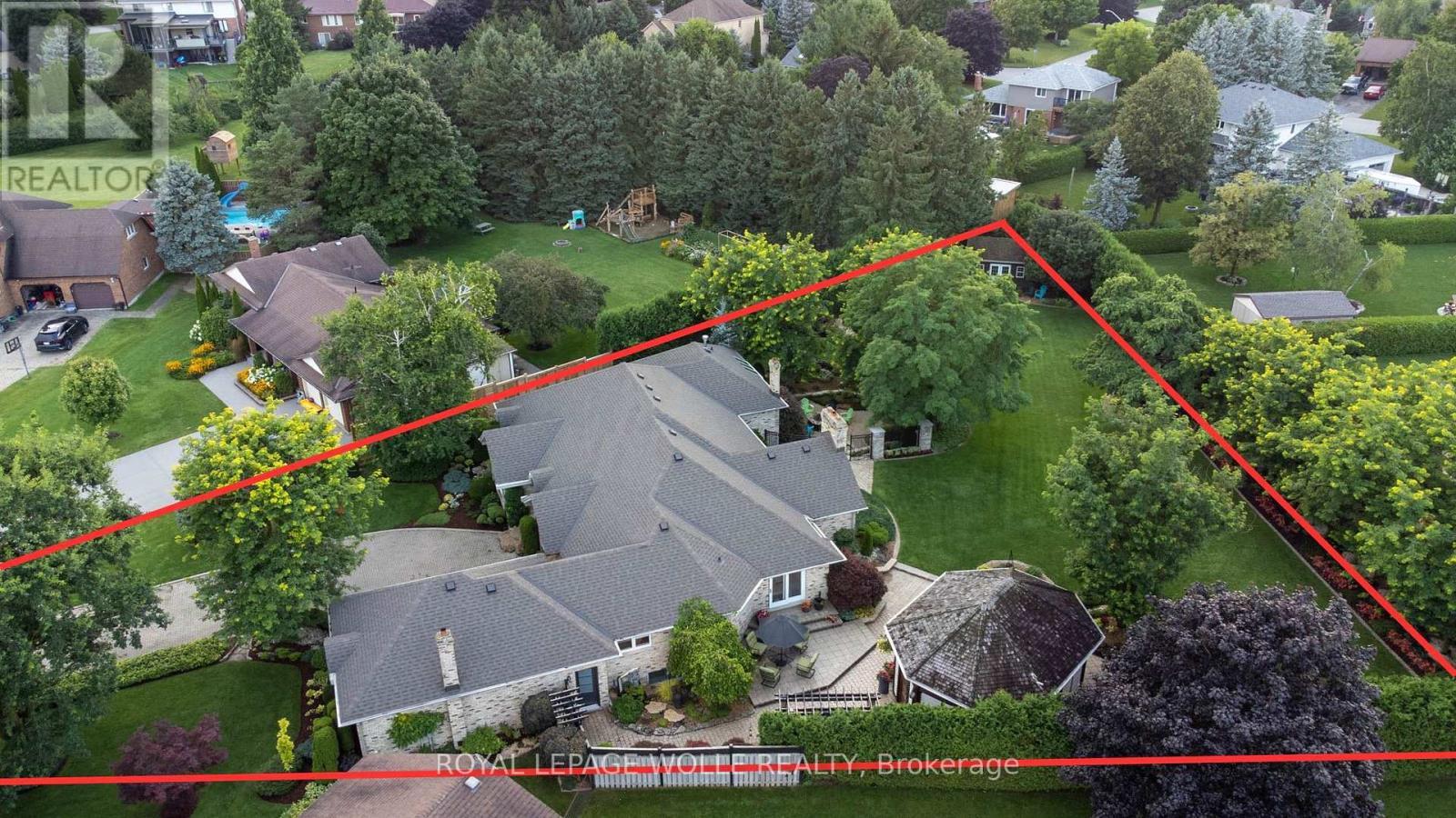 












14 JAMES COURT

,
Wellesley,




Ontario
N0B2M1

