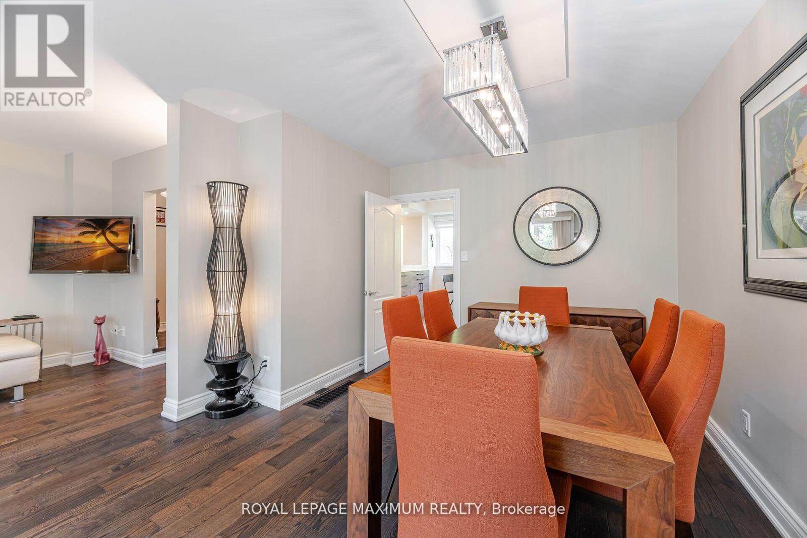 












17 - 90 GEORGE HENRY BOULEVARD

,
Toronto,




Ontario
M2J1E7

