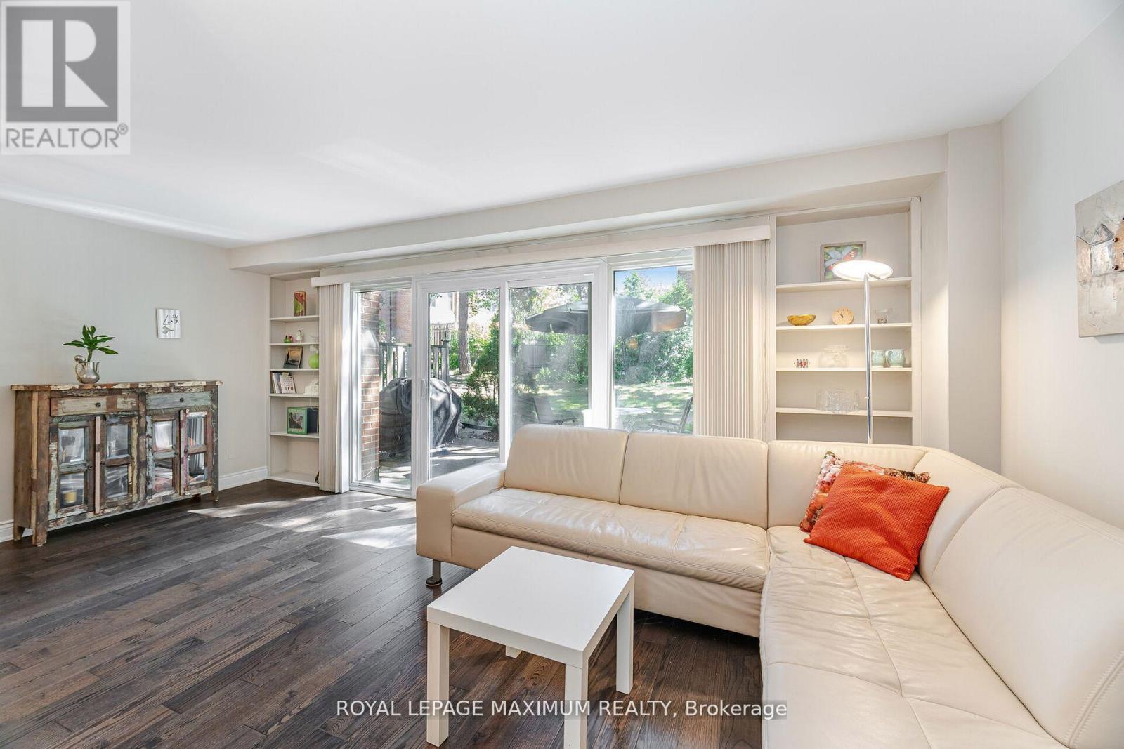 












17 - 90 GEORGE HENRY BOULEVARD

,
Toronto,




Ontario
M2J1E7

