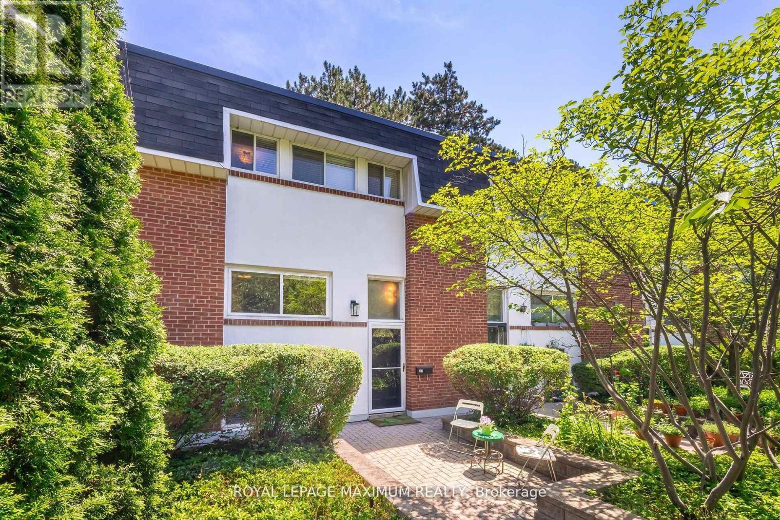 












17 - 90 GEORGE HENRY BOULEVARD

,
Toronto,




Ontario
M2J1E7

