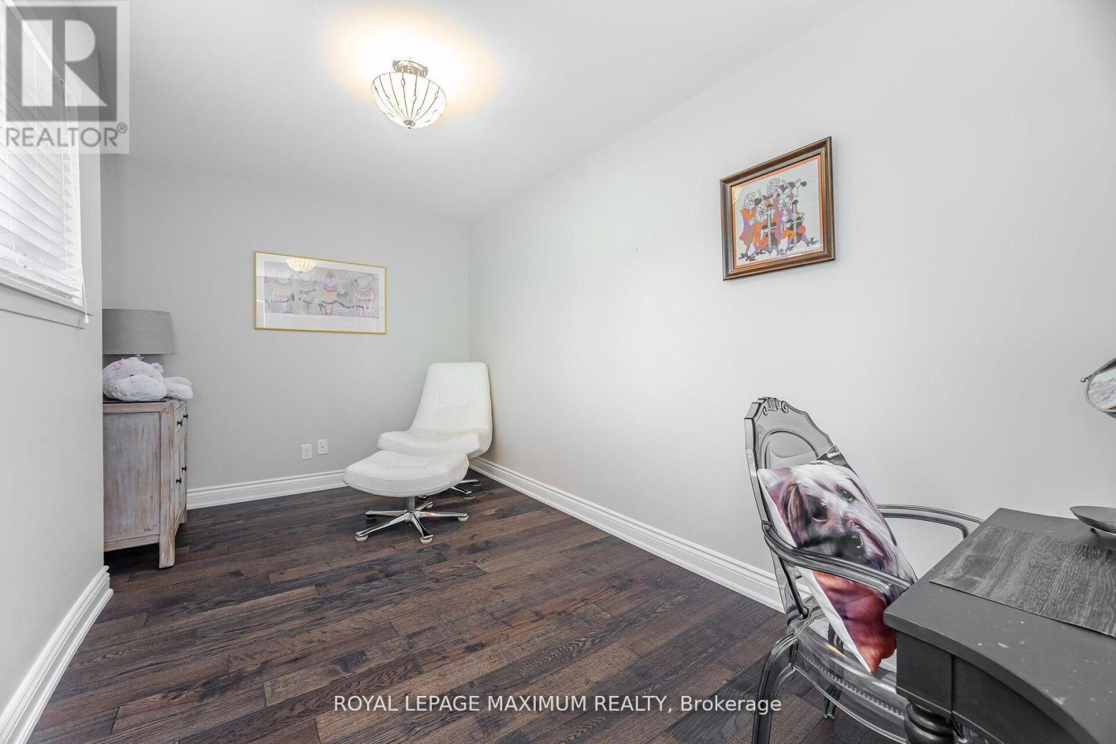 












17 - 90 GEORGE HENRY BOULEVARD

,
Toronto,




Ontario
M2J1E7

