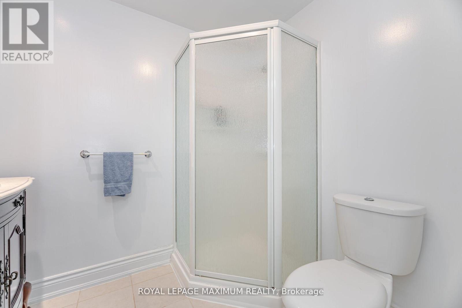 












17 - 90 GEORGE HENRY BOULEVARD

,
Toronto,




Ontario
M2J1E7

