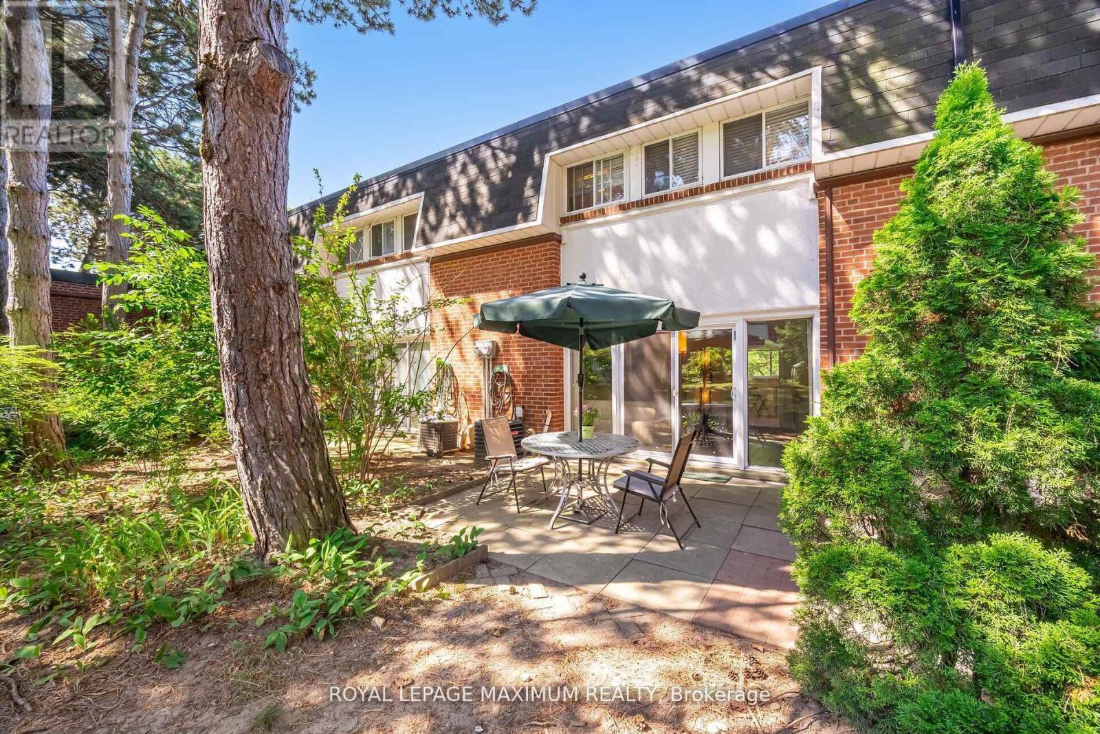 












17 - 90 GEORGE HENRY BOULEVARD

,
Toronto,




Ontario
M2J1E7

