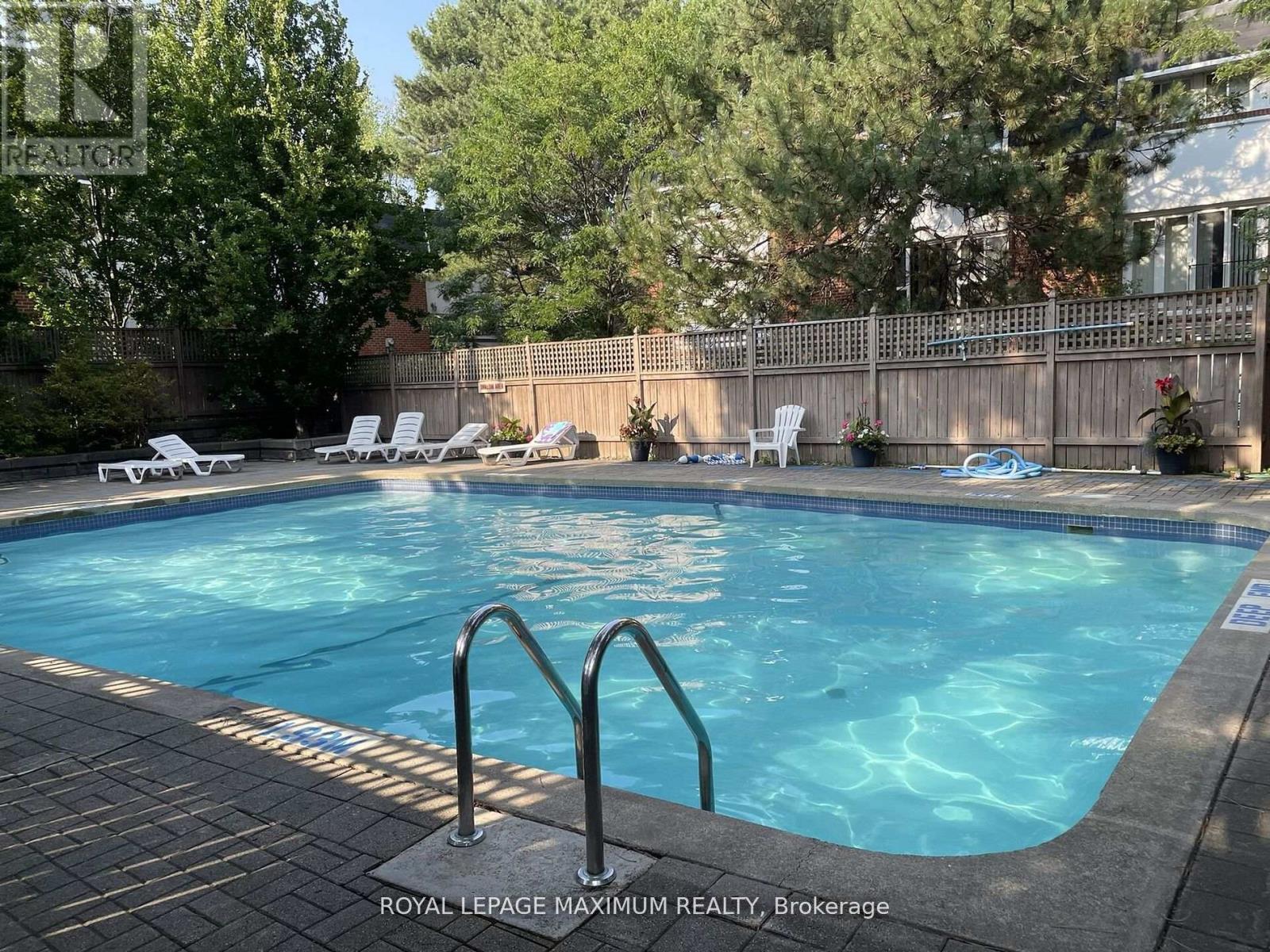 












17 - 90 GEORGE HENRY BOULEVARD

,
Toronto,




Ontario
M2J1E7

