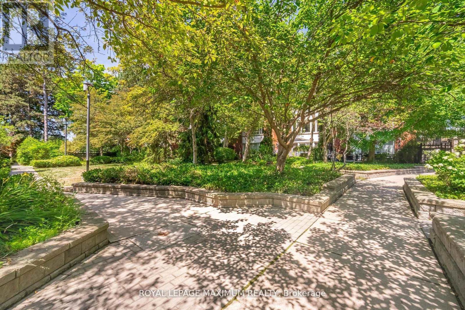 












17 - 90 GEORGE HENRY BOULEVARD

,
Toronto,




Ontario
M2J1E7

