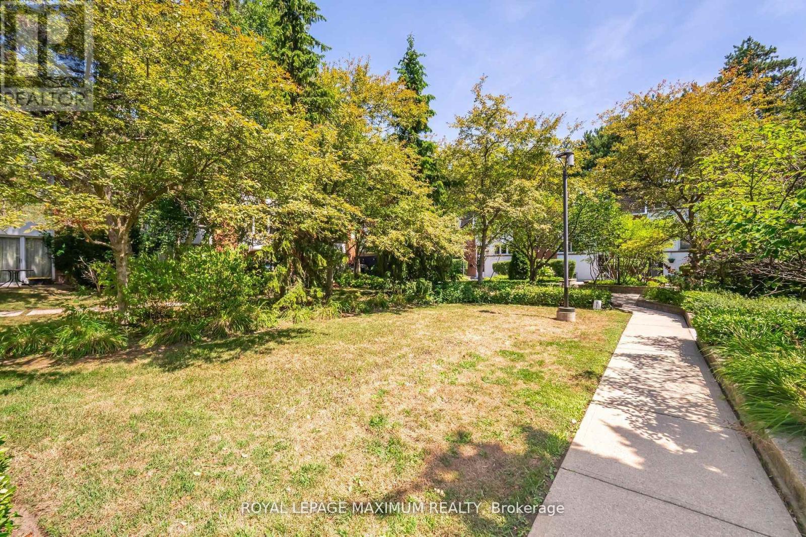 












17 - 90 GEORGE HENRY BOULEVARD

,
Toronto,




Ontario
M2J1E7

