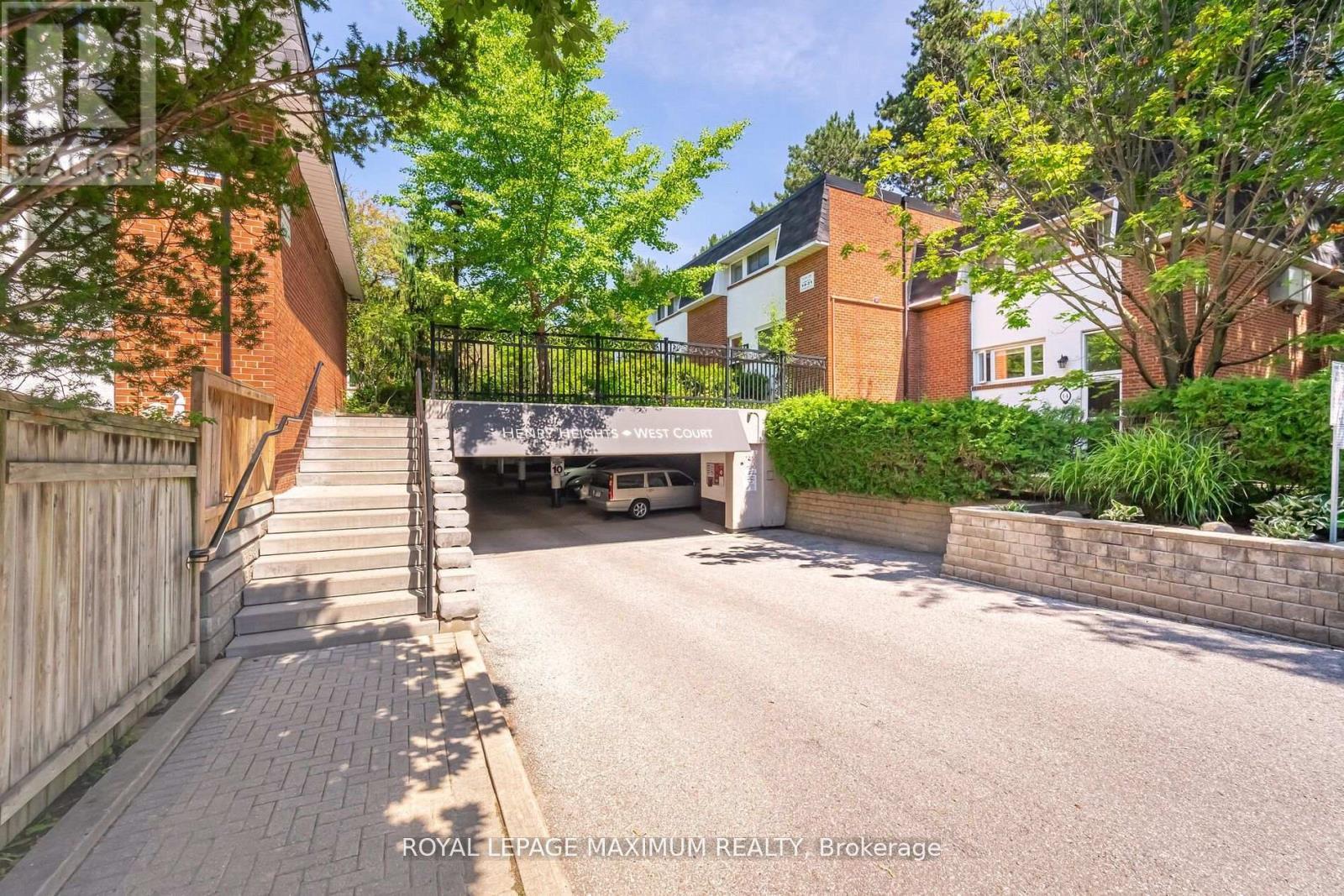 












17 - 90 GEORGE HENRY BOULEVARD

,
Toronto,




Ontario
M2J1E7

