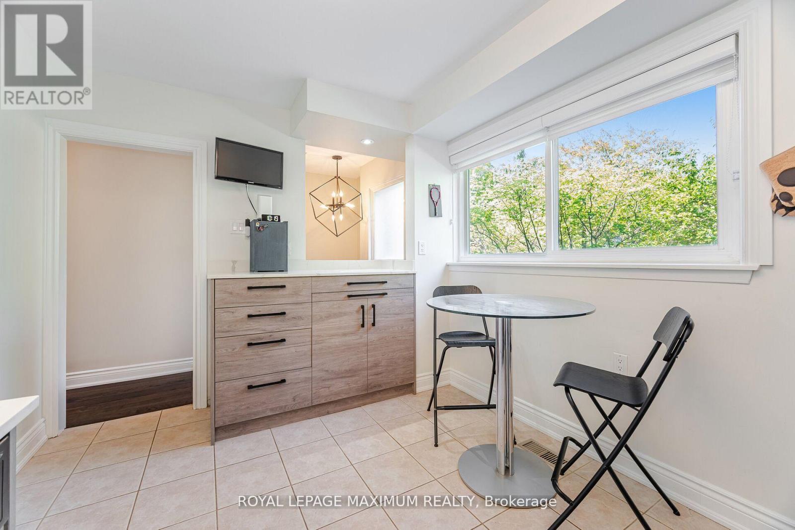 












17 - 90 GEORGE HENRY BOULEVARD

,
Toronto,




Ontario
M2J1E7

