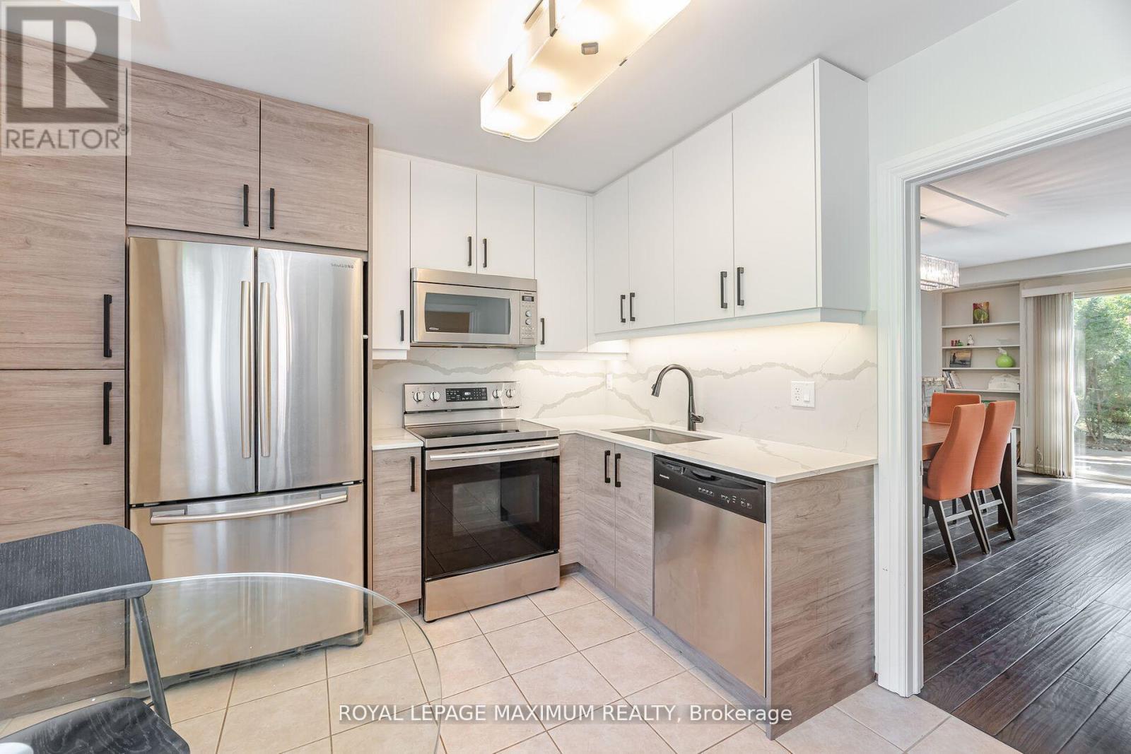 












17 - 90 GEORGE HENRY BOULEVARD

,
Toronto,




Ontario
M2J1E7

