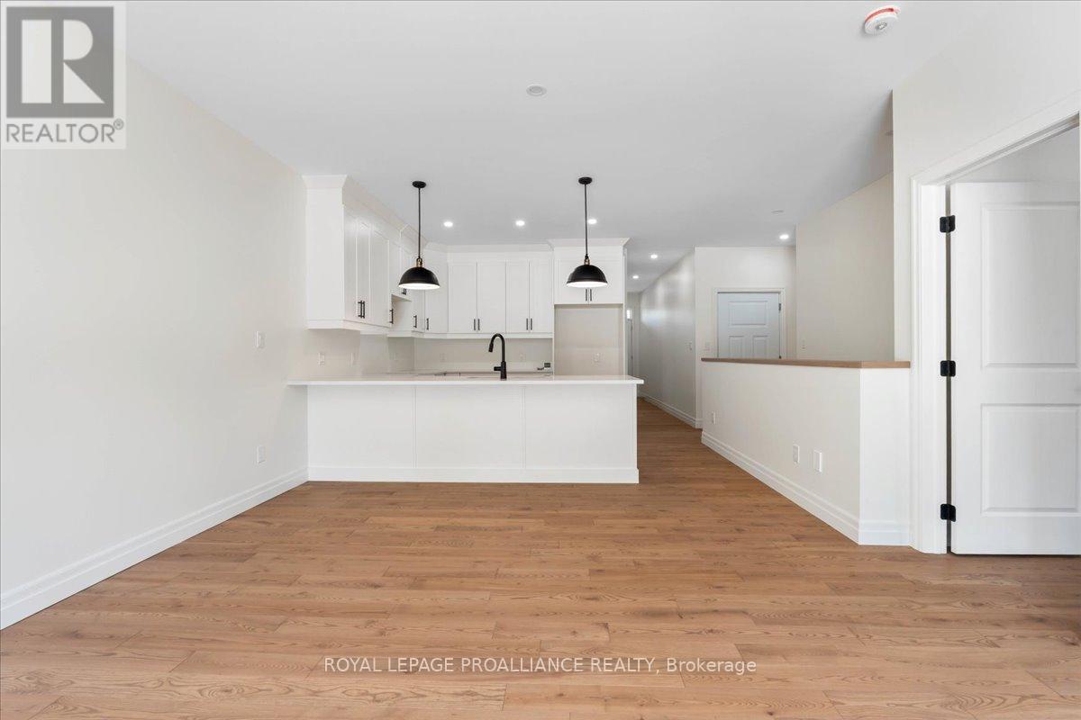 












163 POMEROY AVENUE

,
Tweed (Tweed (Village)),




Ontario
K0K3J0


