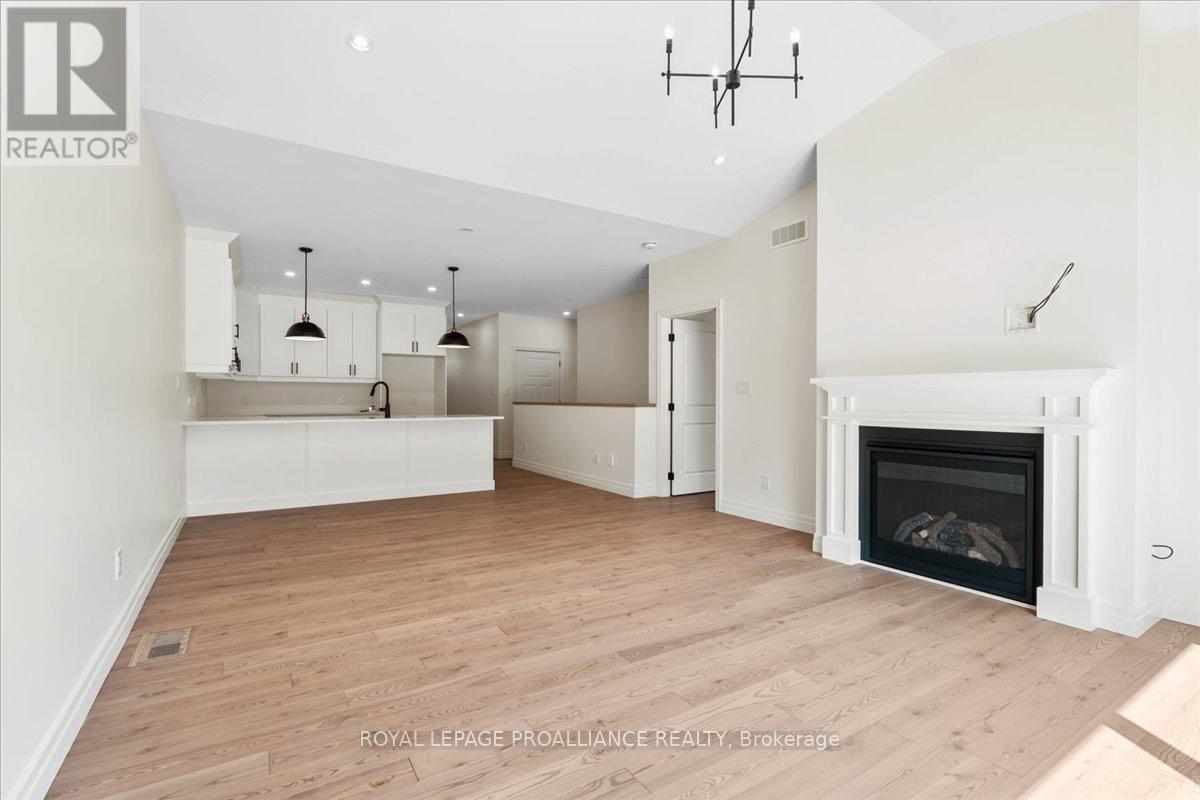 












163 POMEROY AVENUE

,
Tweed (Tweed (Village)),




Ontario
K0K3J0


