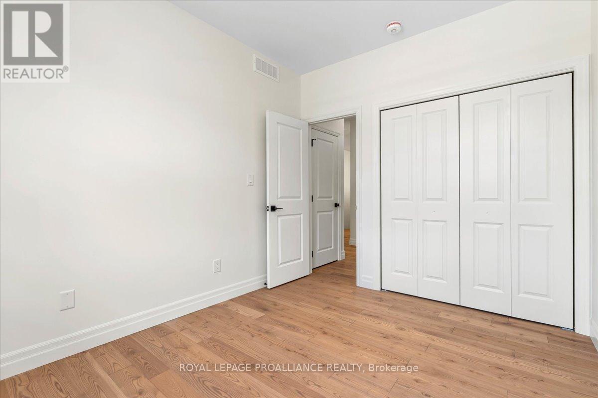 












163 POMEROY AVENUE

,
Tweed (Tweed (Village)),




Ontario
K0K3J0

