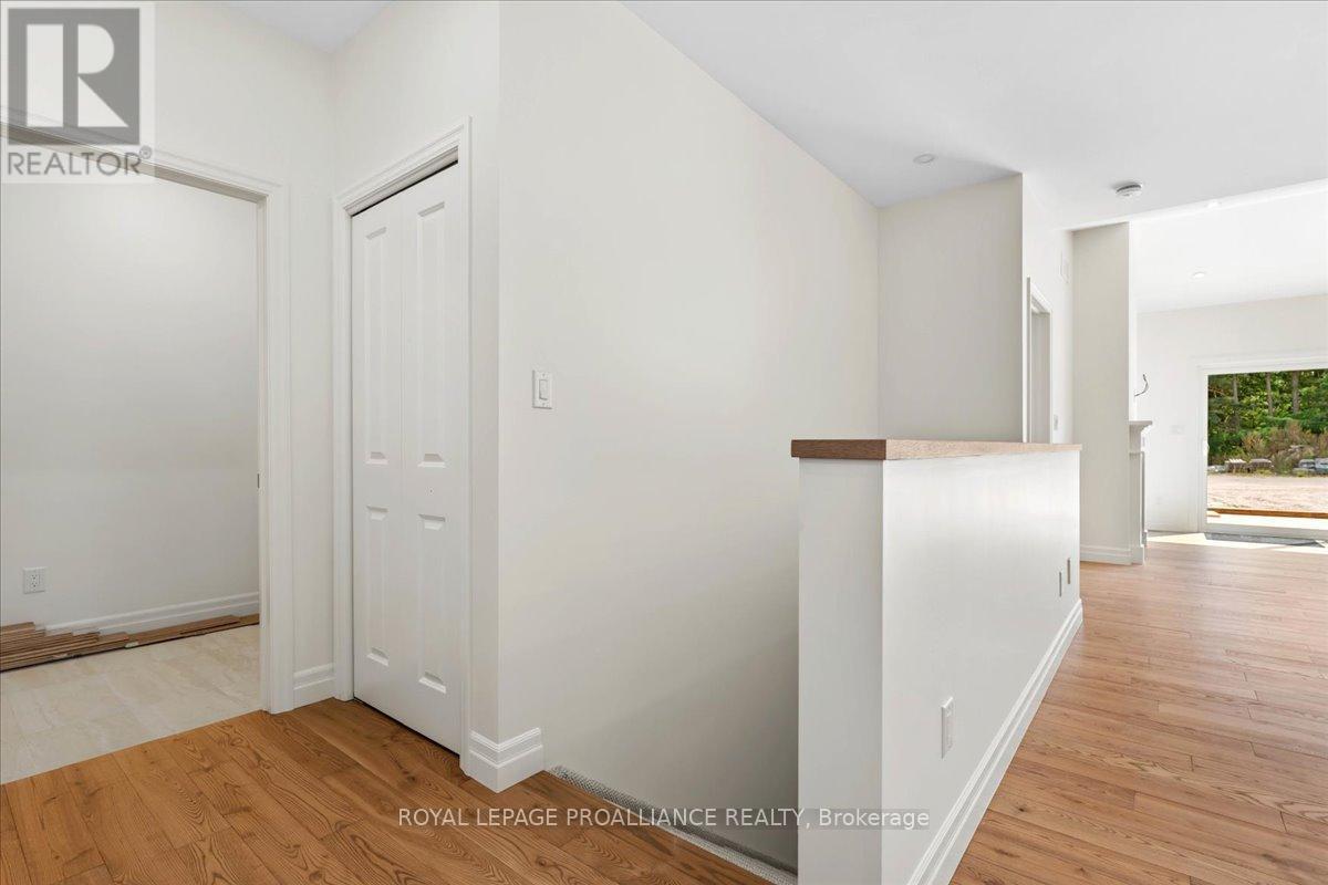 












163 POMEROY AVENUE

,
Tweed (Tweed (Village)),




Ontario
K0K3J0

