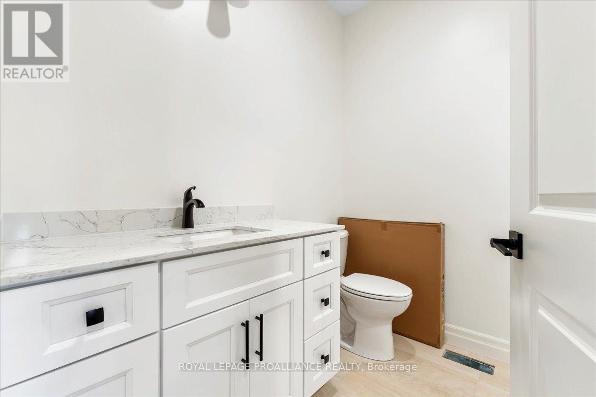 












163 POMEROY AVENUE

,
Tweed (Tweed (Village)),




Ontario
K0K3J0

