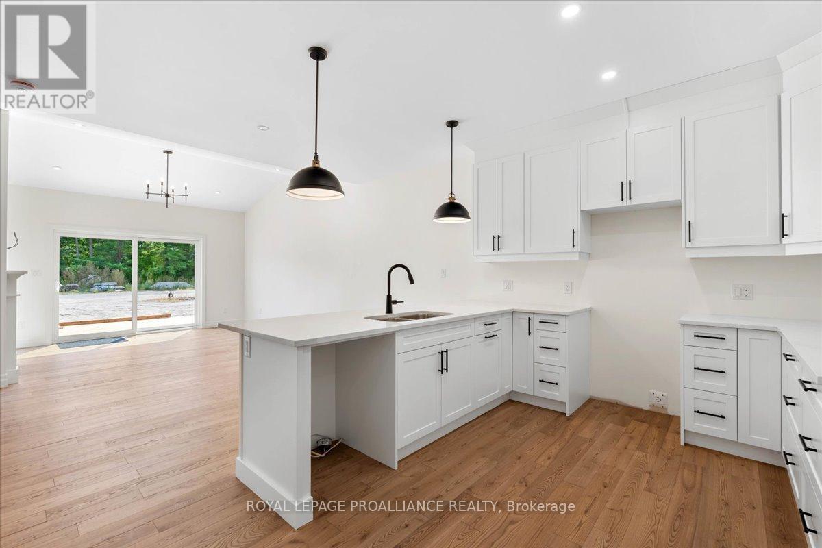 












163 POMEROY AVENUE

,
Tweed (Tweed (Village)),




Ontario
K0K3J0

