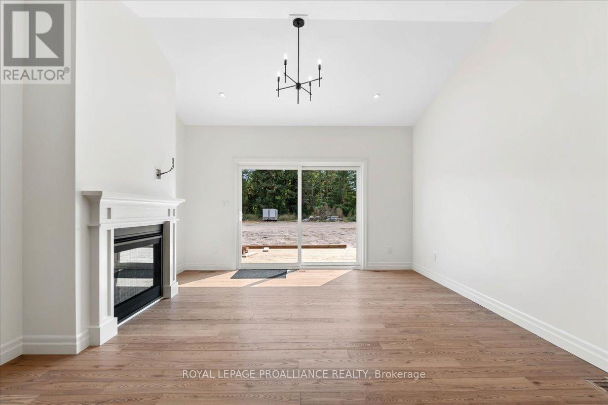 












163 POMEROY AVENUE

,
Tweed (Tweed (Village)),




Ontario
K0K3J0

