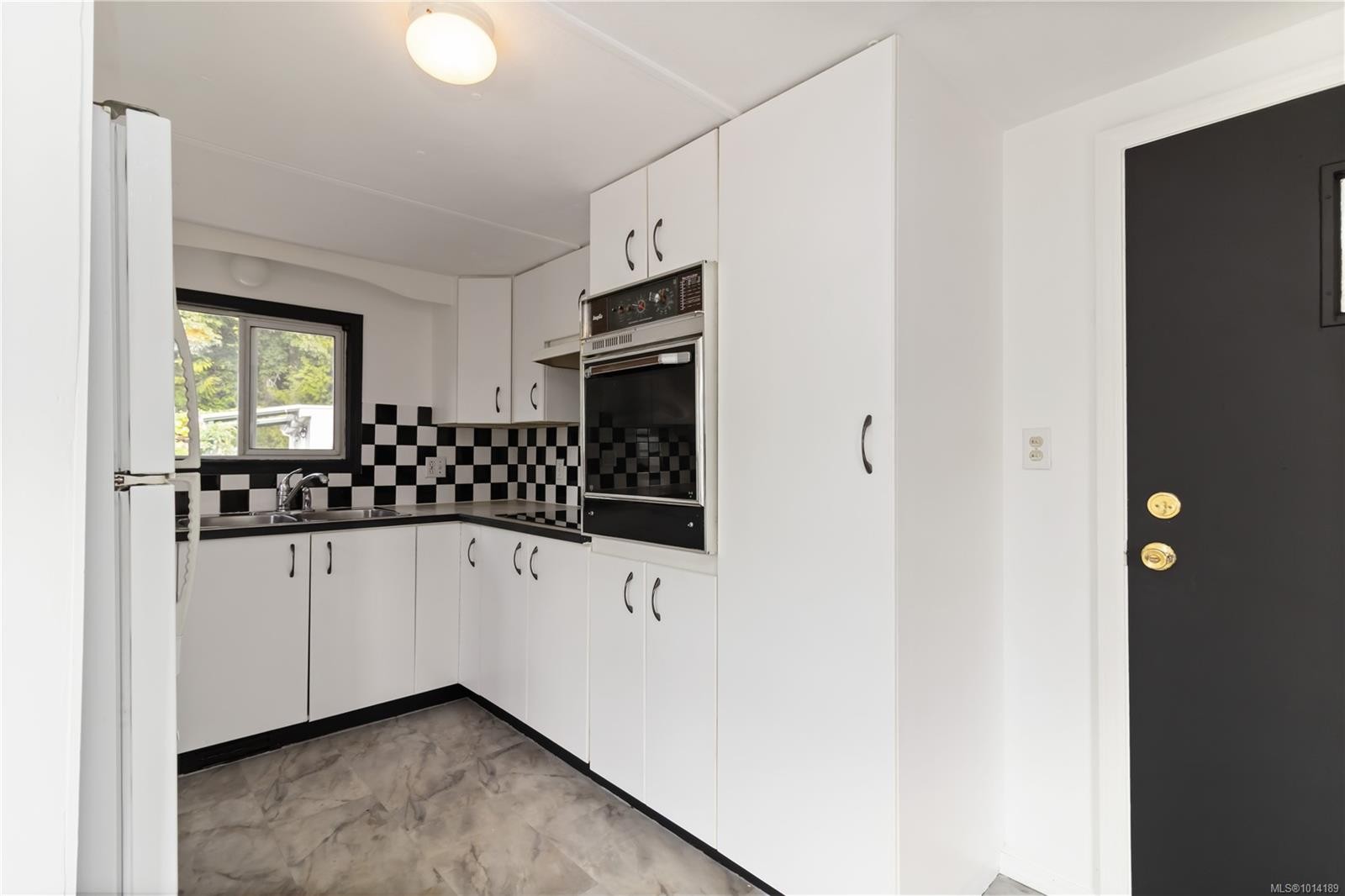 









2911


Sooke Lake

Rd, 83,
Langford,




BC
V9B 4R5

