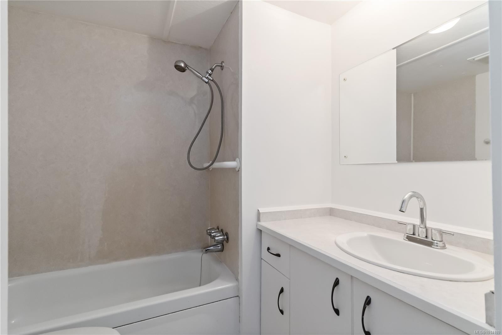 









2911


Sooke Lake

Rd, 83,
Langford,




BC
V9B 4R5

