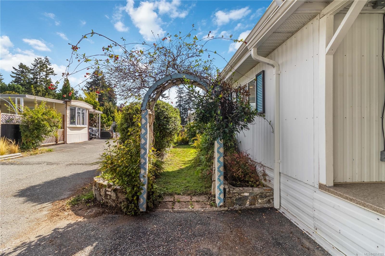 









2911


Sooke Lake

Rd, 83,
Langford,




BC
V9B 4R5

