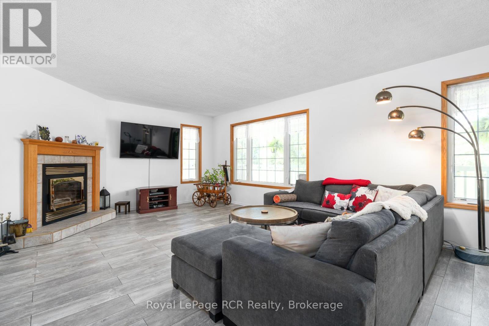 












114228 GREY ROAD 3 ROAD

,
West Grey,







Ontario
N0G1S0

