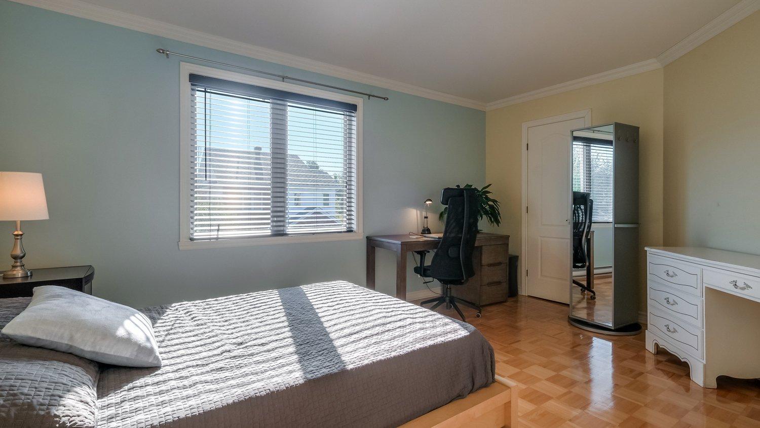 









1663


Rue des Renards

,
Longueuil (Le Vieux-Longueuil),




QC
J4M0A1

