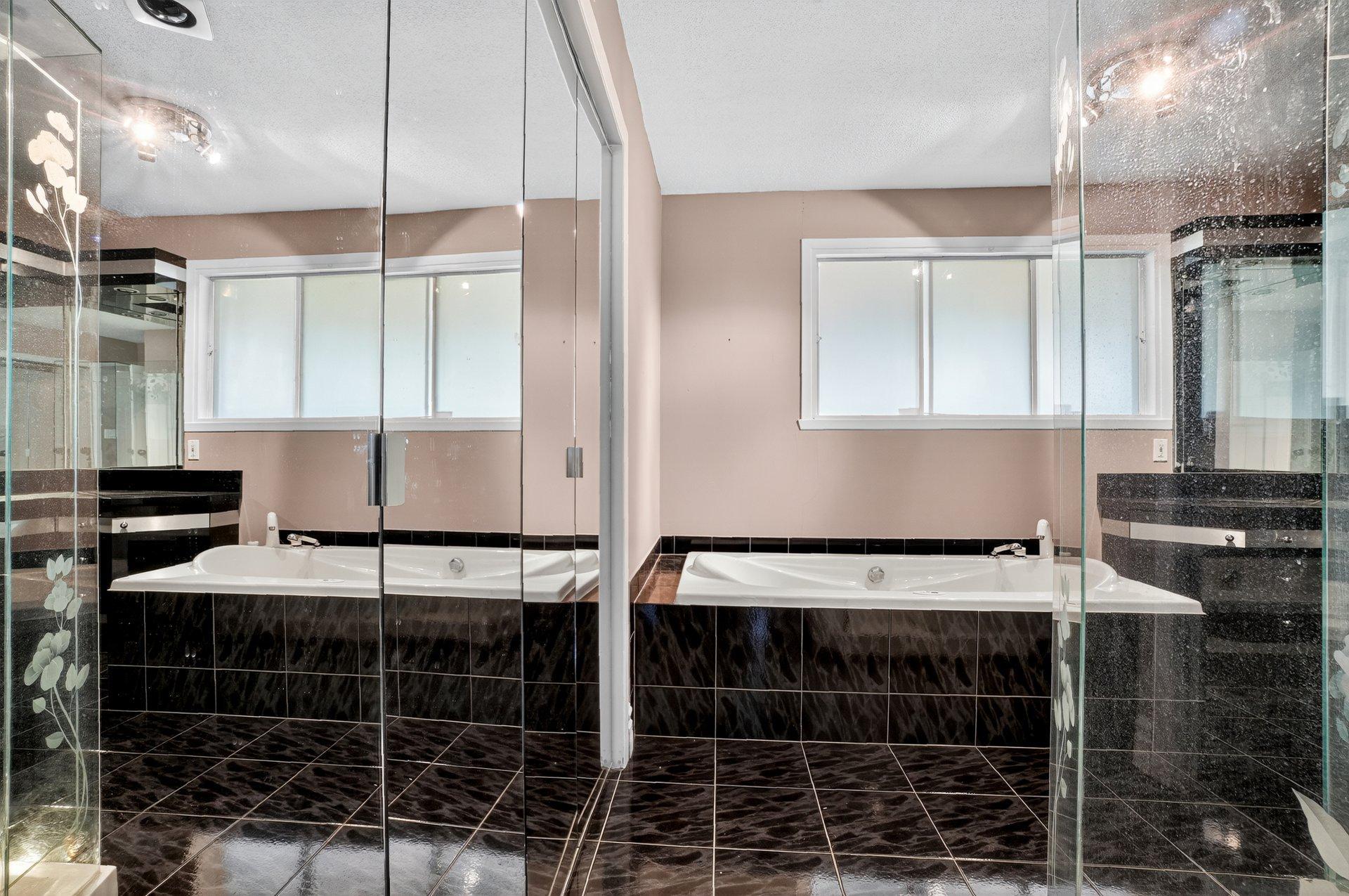









436


6e Avenue

,
Saint-Jean-sur-Richelieu,




QC
J2X1R5


