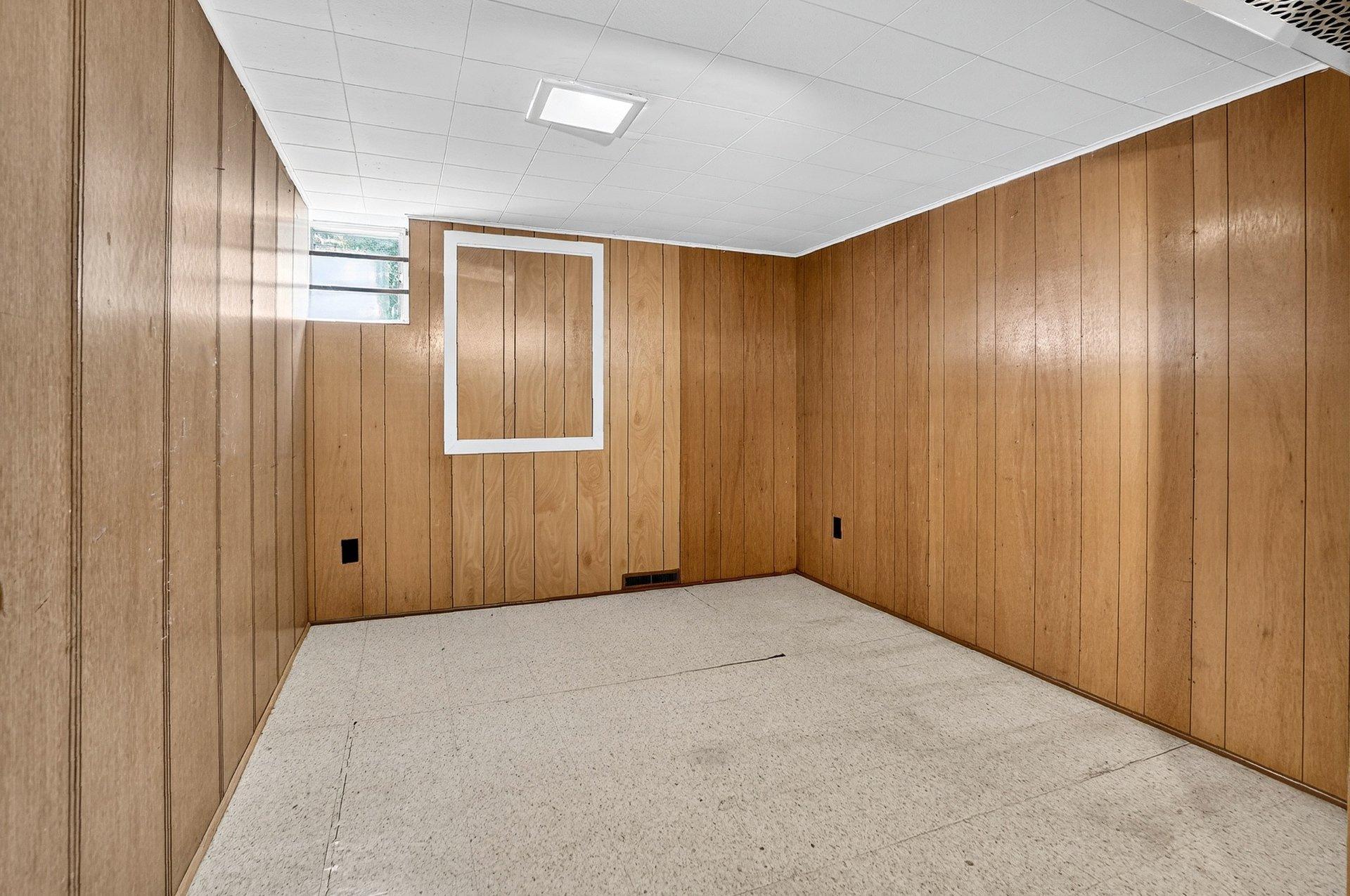 









436


6e Avenue

,
Saint-Jean-sur-Richelieu,




QC
J2X1R5


