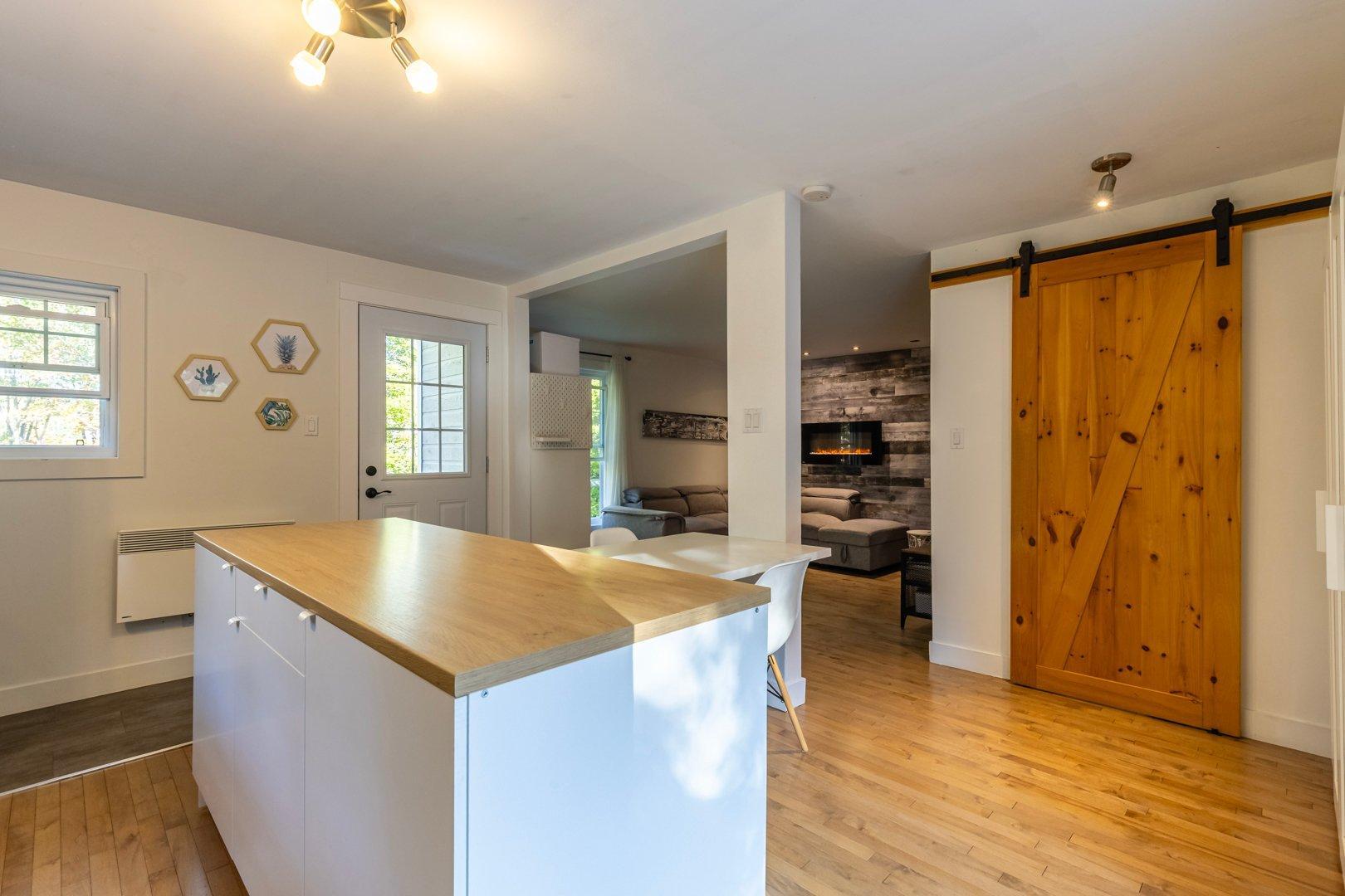 









14


Rue Dulude

,
Pont-Rouge,




QC
G3H2V2


