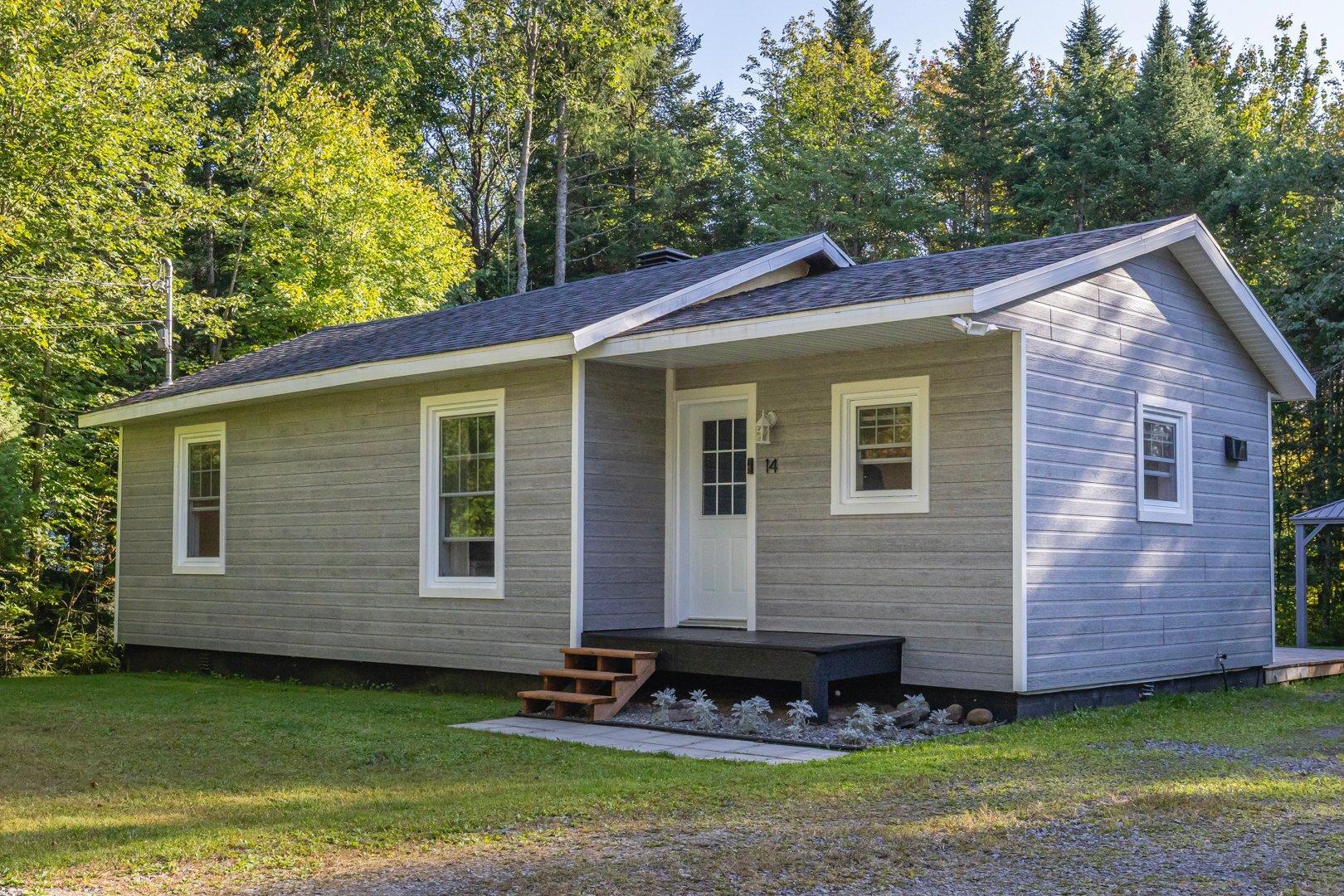 









14


Rue Dulude

,
Pont-Rouge,




QC
G3H2V2

