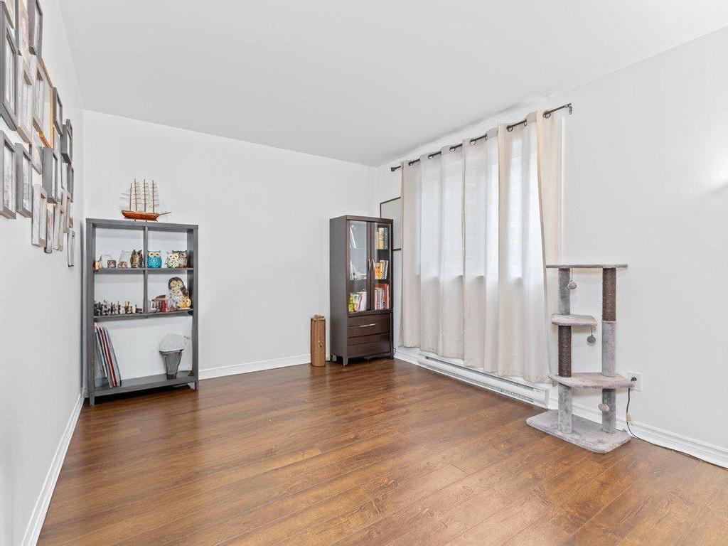 









3970


Boul. de Chenonceau

, 302,
Chomedey (Laval),




QC
H7T0B2

