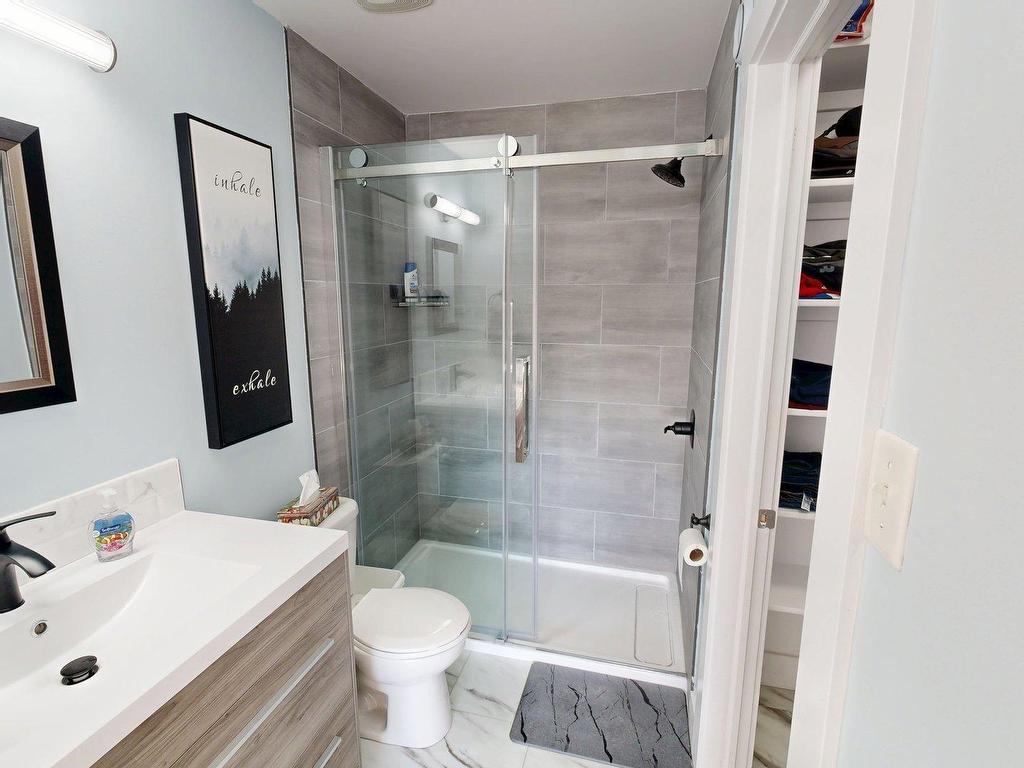 












65 Fescue Court

,
Middle Sackville,




NS
B4E 0L7

