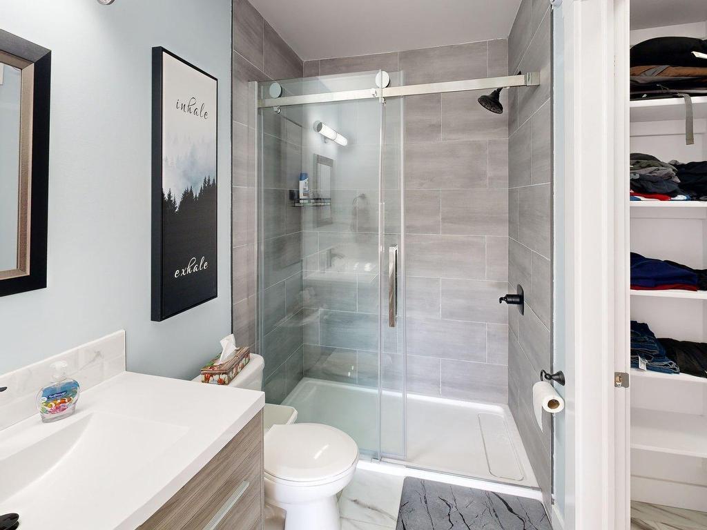 












65 Fescue Court

,
Middle Sackville,




NS
B4E 0L7

